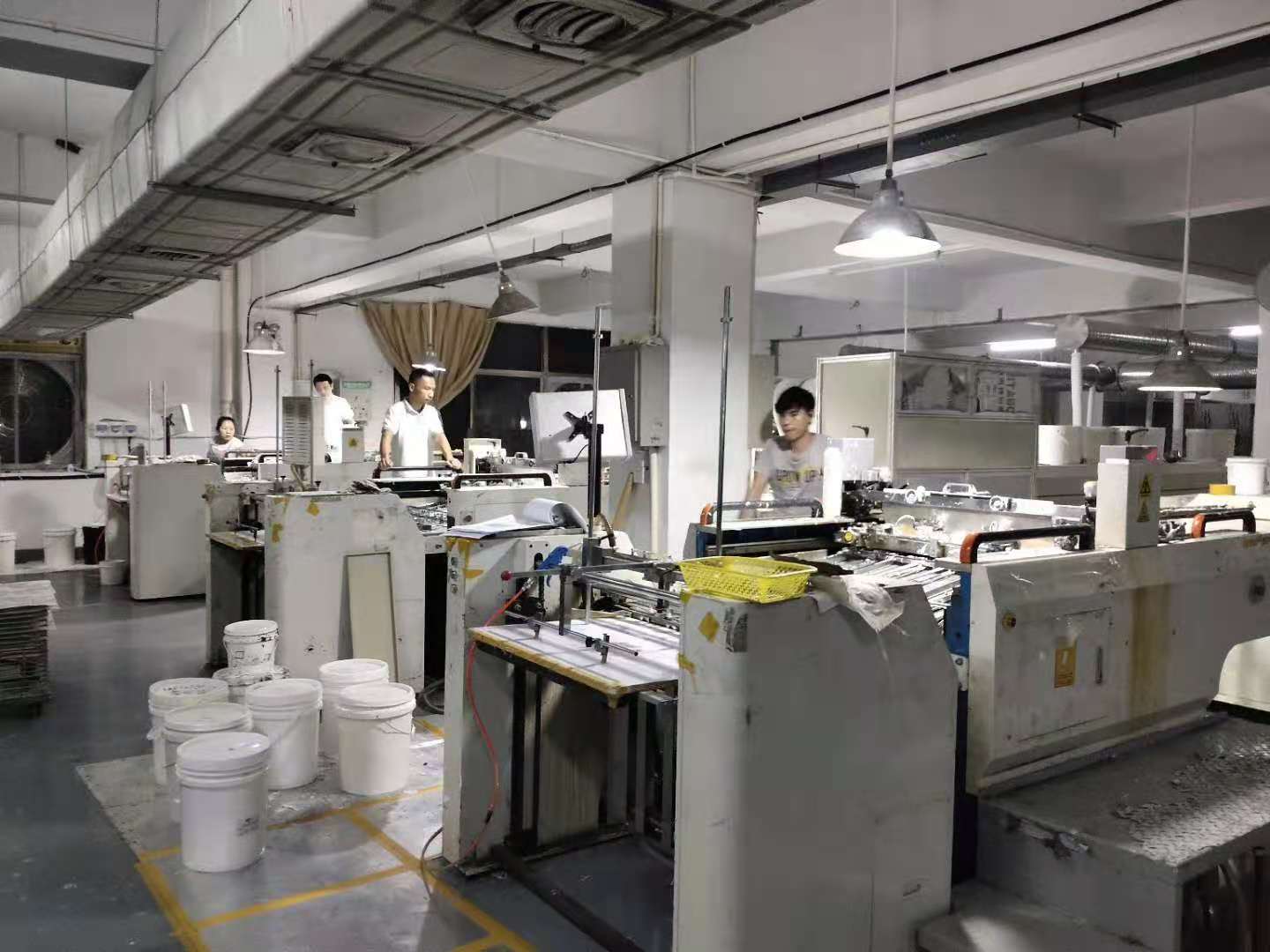 生產(chǎn)車(chē)間